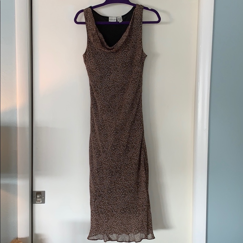 Sleeveless leopard print dress